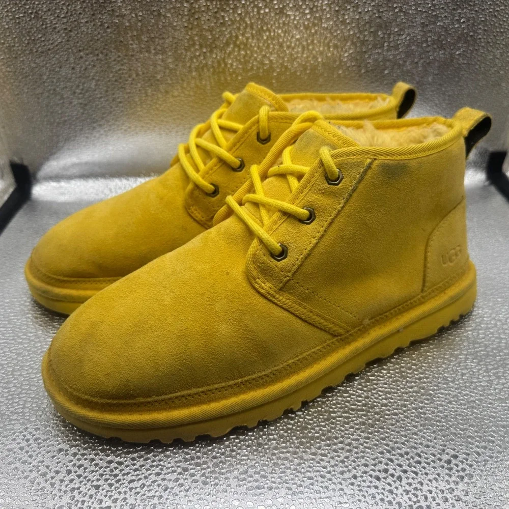 Size 9 UGG Neumel Chukka Boots Mens Yellow Good Suede Lace Up 3236